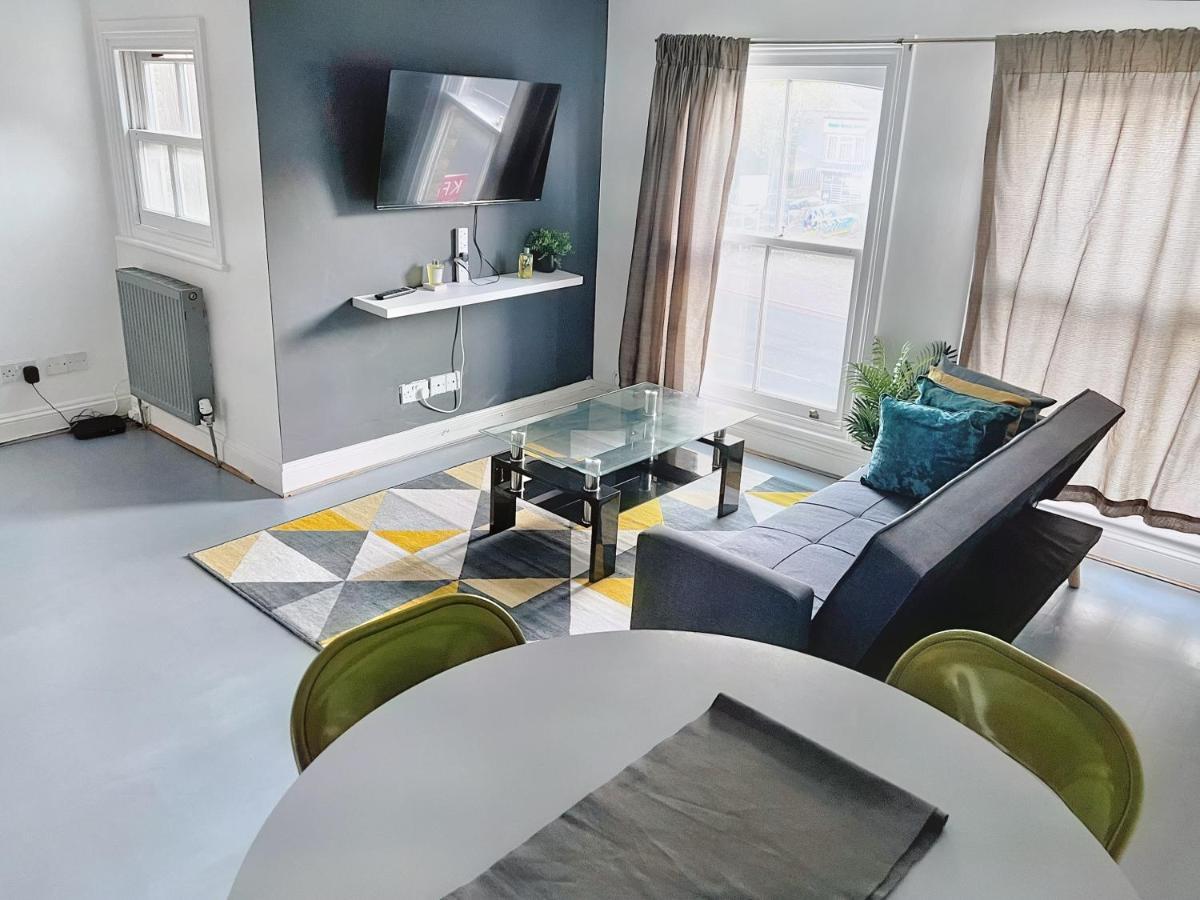 Lovely 2-Bedroom Serviced Apartment Greater Londýn Exteriér fotografie